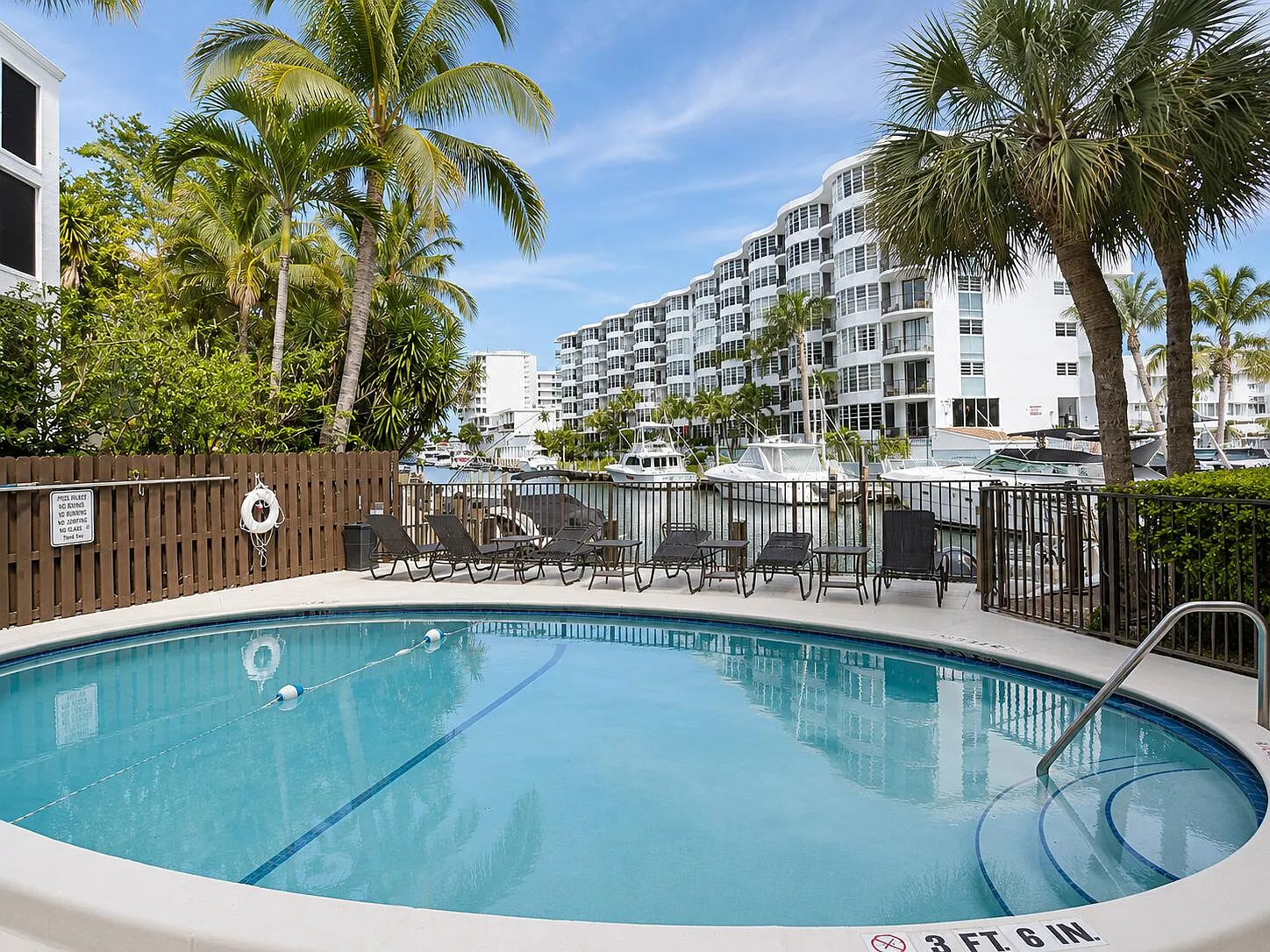 2 bed, 2.0 bath, 1032 sqft, $2,800 — Photo 3