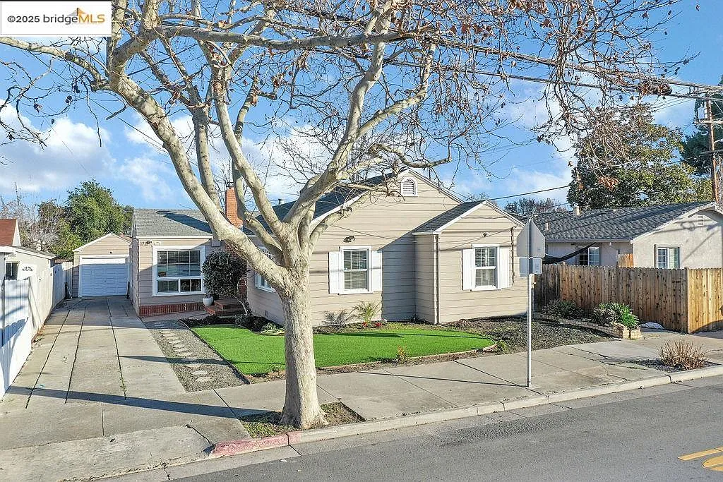1711 D St photo 1