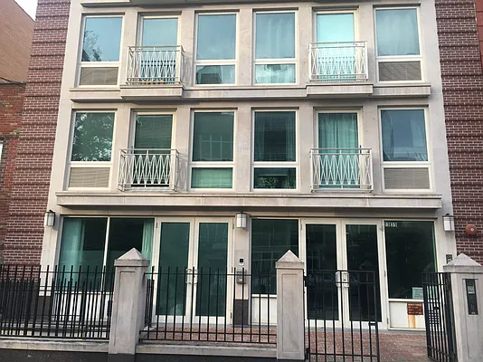 Rented by Compass | media 80