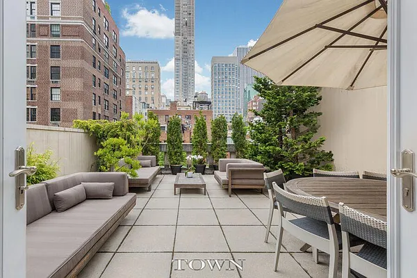 Rented by Town Residential | media 41