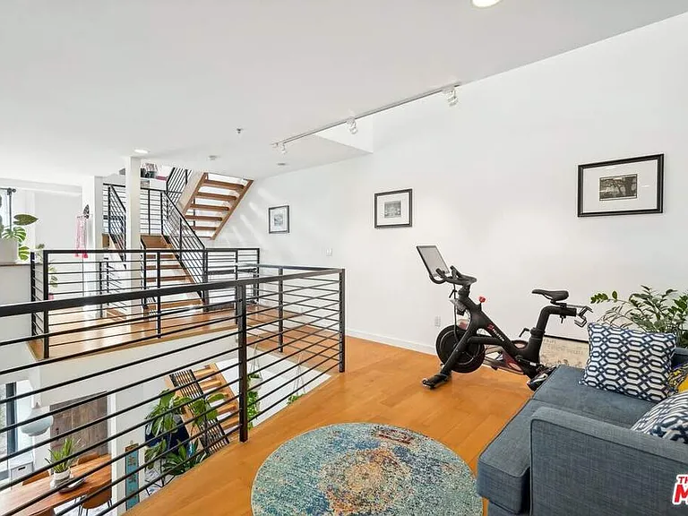 815 Hampton Dr #3 — Photo 6