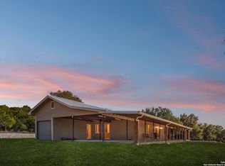 383 elm pass ii, Center Point, TX 78010