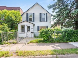 818 E 3rd St, Duluth, MN 55805