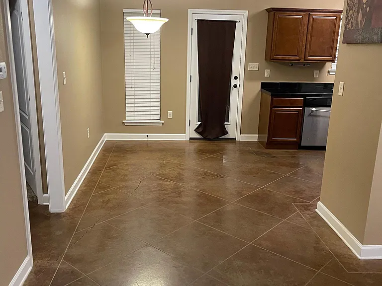 1460 Storie Dr — Photo 3