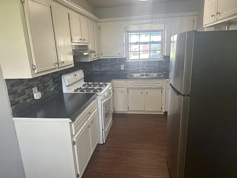 4800 Lisa Ln — Photo 9