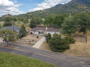 18000 Hambletonian Dr, Tehachapi, CA 93561