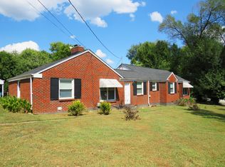 2203 Ravenwood Dr, Nashville, TN 37216