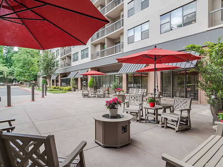 Hammond Glen Retirement Community — Photo 10