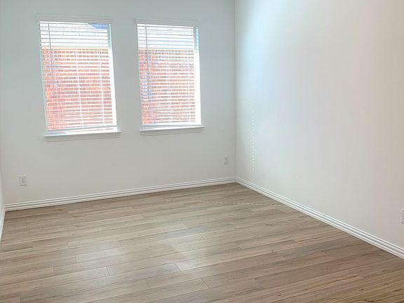 3rd image of 110 Autumn Sage Dr