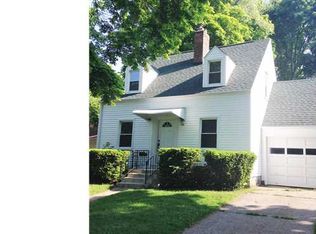 418 Strathmore Rd, Lansing, MI 48910