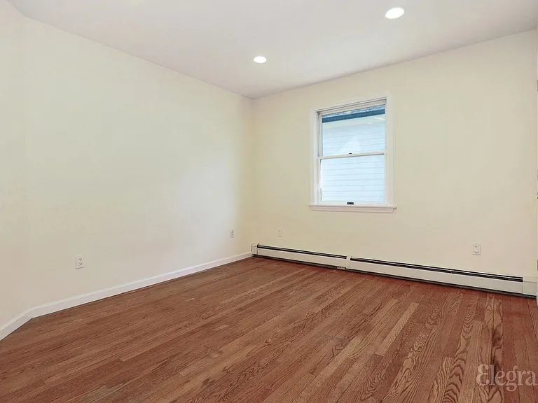 36 Devoe St — Photo 11