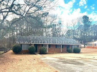 384 Dixie Ct, Lawrenceville, GA 30046