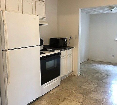 4th image of 605 W Wallace St