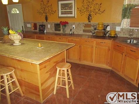 4th image of 141 Rockwood Ct