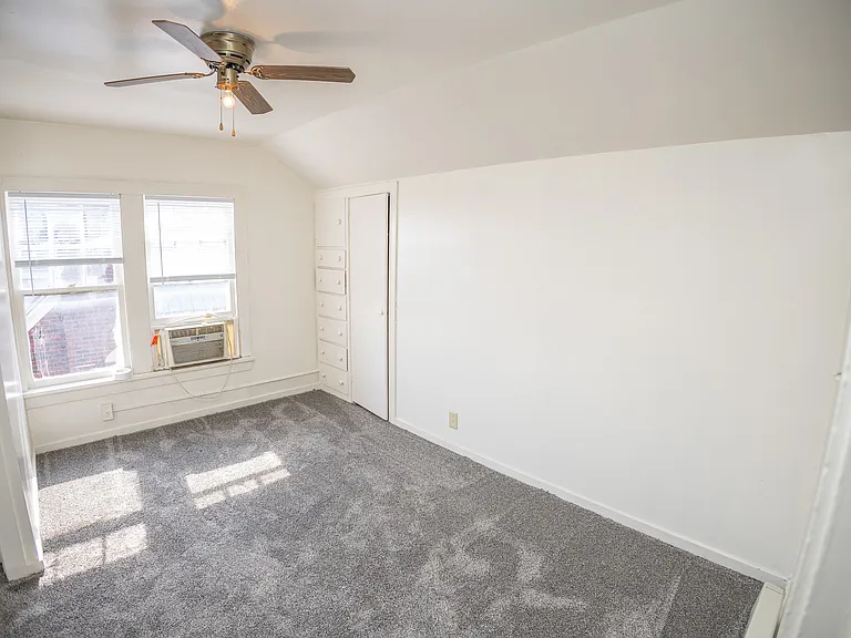 1214 E Dunklin St #B — Photo 8