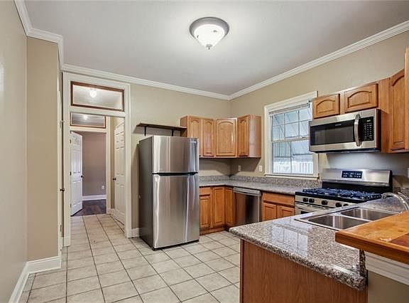3rd image of 316 Harney St