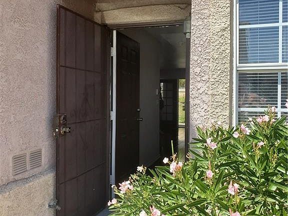 3rd image of 1921 Summerville St Unit 103