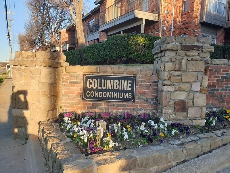 1st image of 2736 Silver Creek Dr APT 124