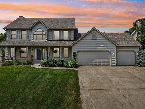 3rd image of 8437 Ellington Way