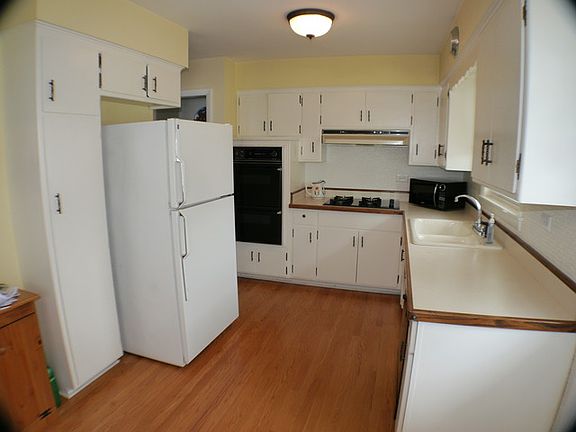 4th image of 4521 W 99th Pl