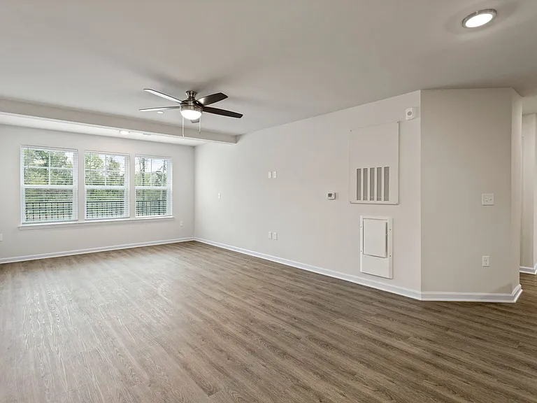 The Riley Overbrook — Photo 33