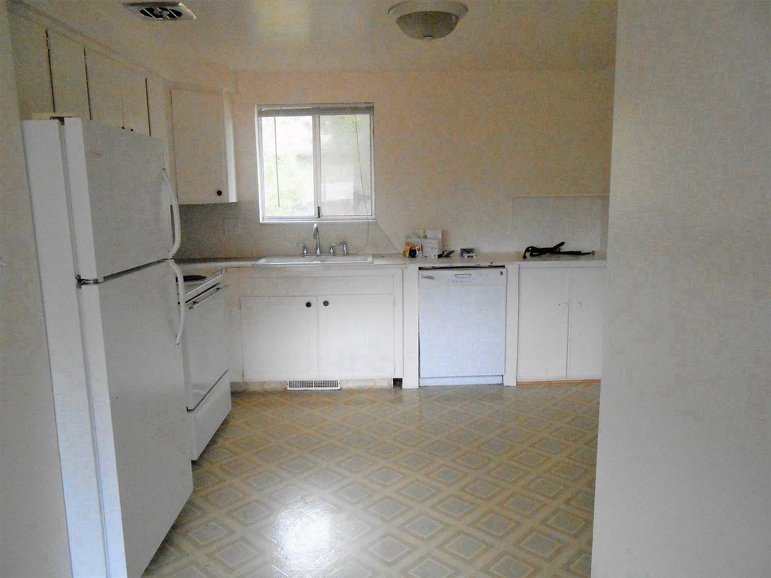 2 bed, 600 sqft, $1,200 — Photo 4