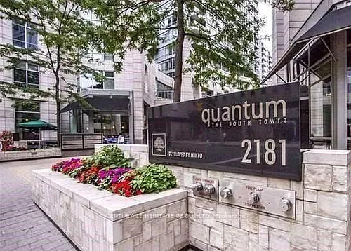 2181 Yonge St #1909 Photo 1