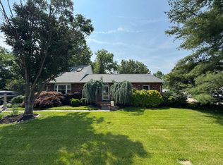 8903 Tudor Ln, Manassas, VA 20110