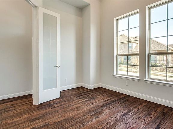 3rd image of 1844 Remington Dr