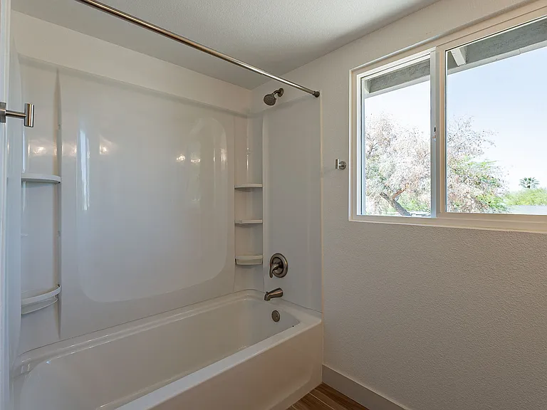 102 E Santa Cruz Dr — Photo 33
