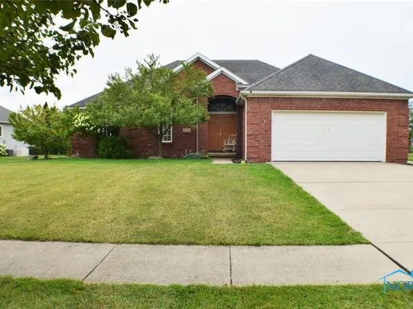 807 Challenger Memorial Dr, Woodville, OH 43469