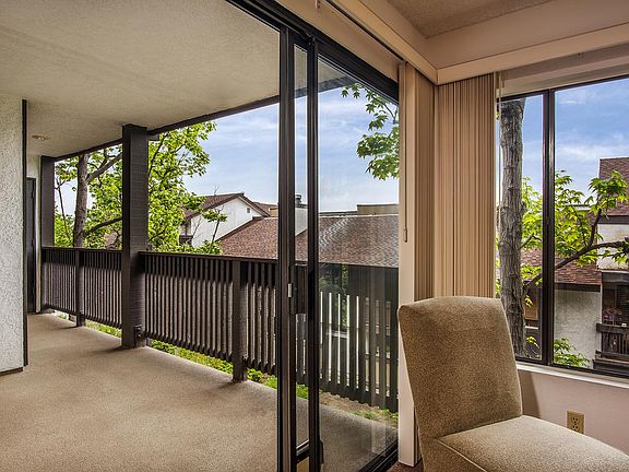 4th image of 2510 E Willow St Unit 105