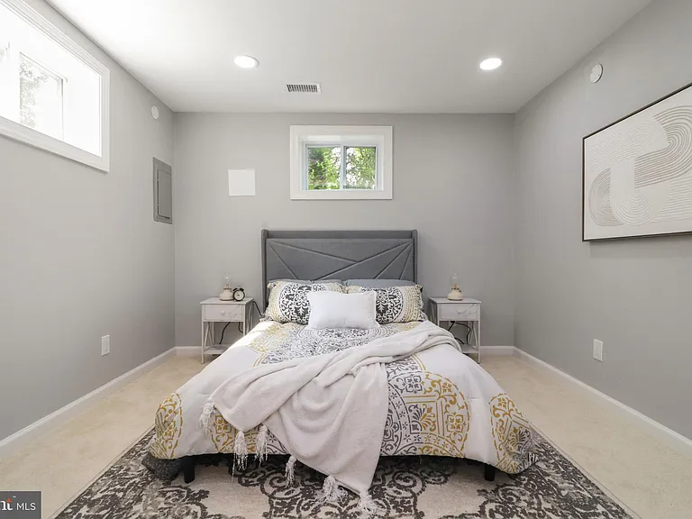 6621 Hallwood Ave — Photo 47