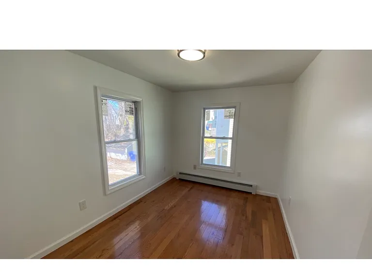 125 Wall St #2 — Photo 10
