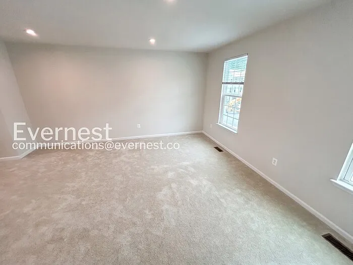 8808 Stevenson Ln — Photo 16