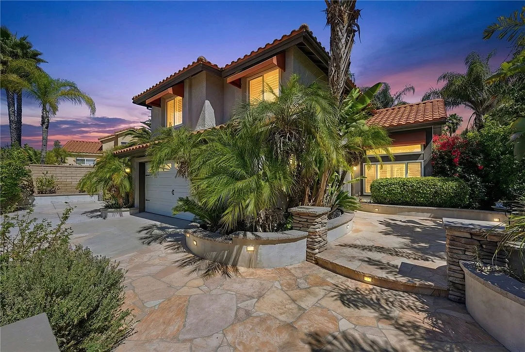 39710 Almansa Ct photo 1