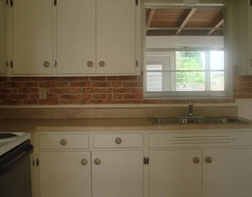 5th image of 423 W Palm St