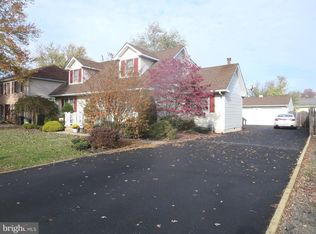 407 Adams Ave, Langhorne, PA 19047