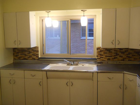 5th image of 337 Ryburn Ave APT 3