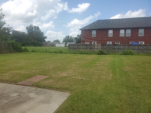 3rd image of 6780 Willie Lou Ave