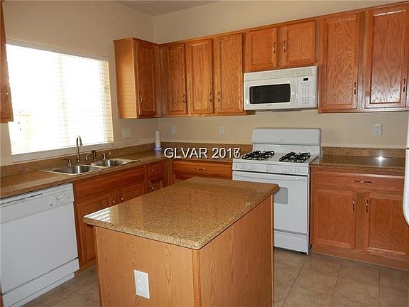 3rd image of 8732 Gateway Glen Dr