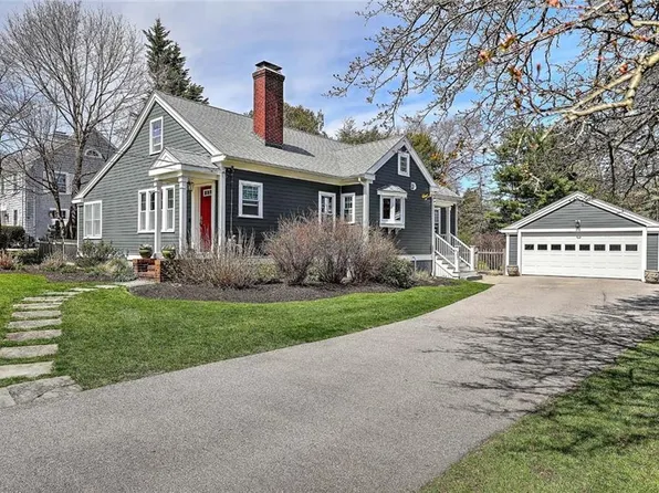 32 Chapin Rd, Barrington, RI 02806