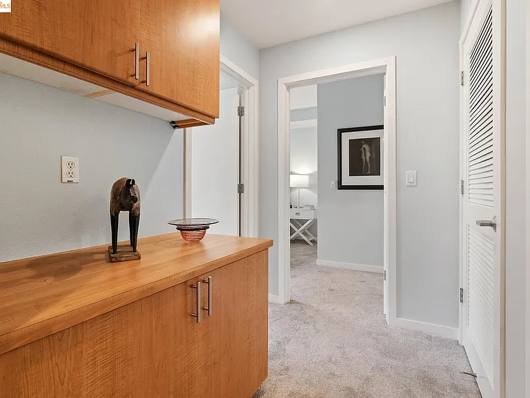 3090 Glascock St #306 — Photo 5