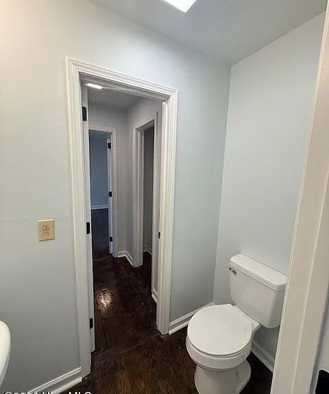 309 Country Club Ln — Photo 9