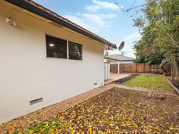 4th image of 6920 Maita Cir