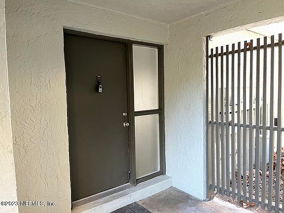 2nd image of 3 CASTANIA Court