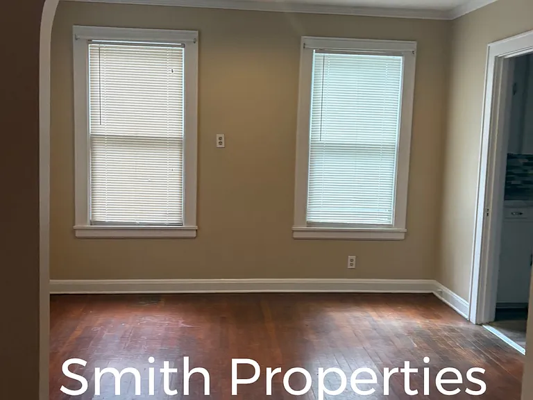1402 Glen Oak Pl — Photo 4