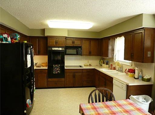2nd image of 504 W Valley West Dr