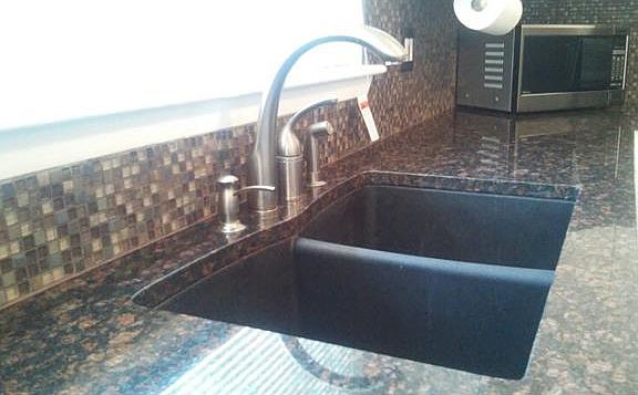 5th image of 220 Clairemont Dr