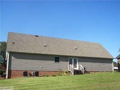 2nd image of 167 Preston Woods Trl